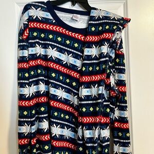 Hanna Andersson Navy and Red Men’s pajamas set. Top XXL Bottoms XL worn once